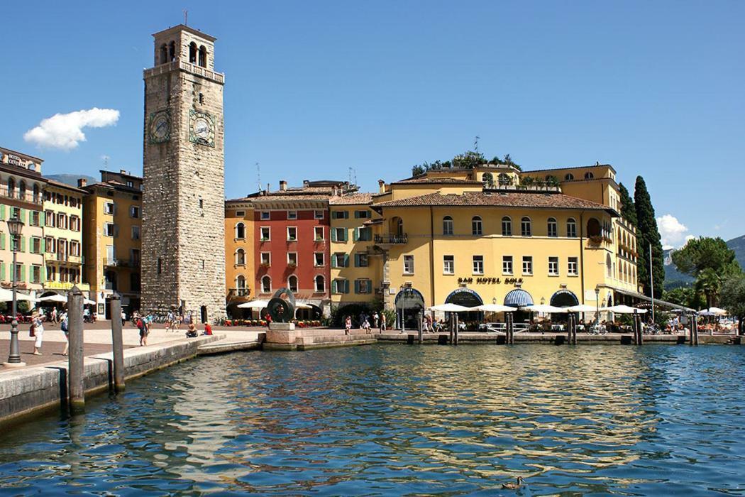 Antica Casa Alboletta - Appartamento Frida Kahlo Riva del Garda Exteriér fotografie
